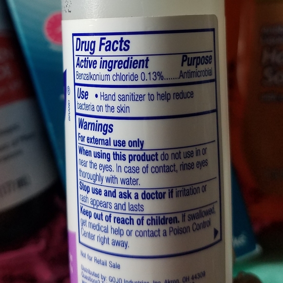 Cleanser Bundle + samples - Picture 9 of 10